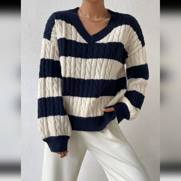 Two Tone Cable Knit Drop Shoulder Sweater - Picture 5 of 6